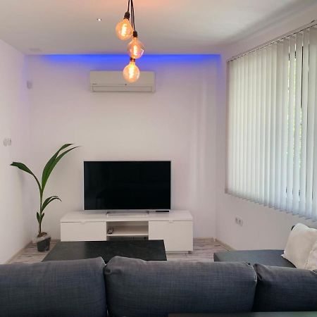 Nordic Style Apartment With Underground Parking Sofia Eksteriør bilde
