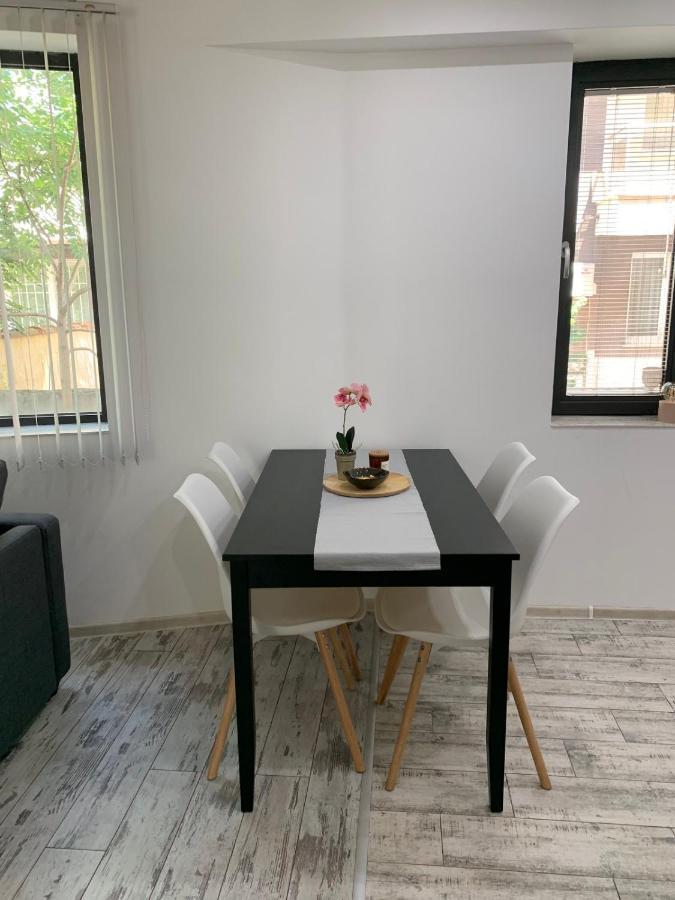 Nordic Style Apartment With Underground Parking Sofia Eksteriør bilde
